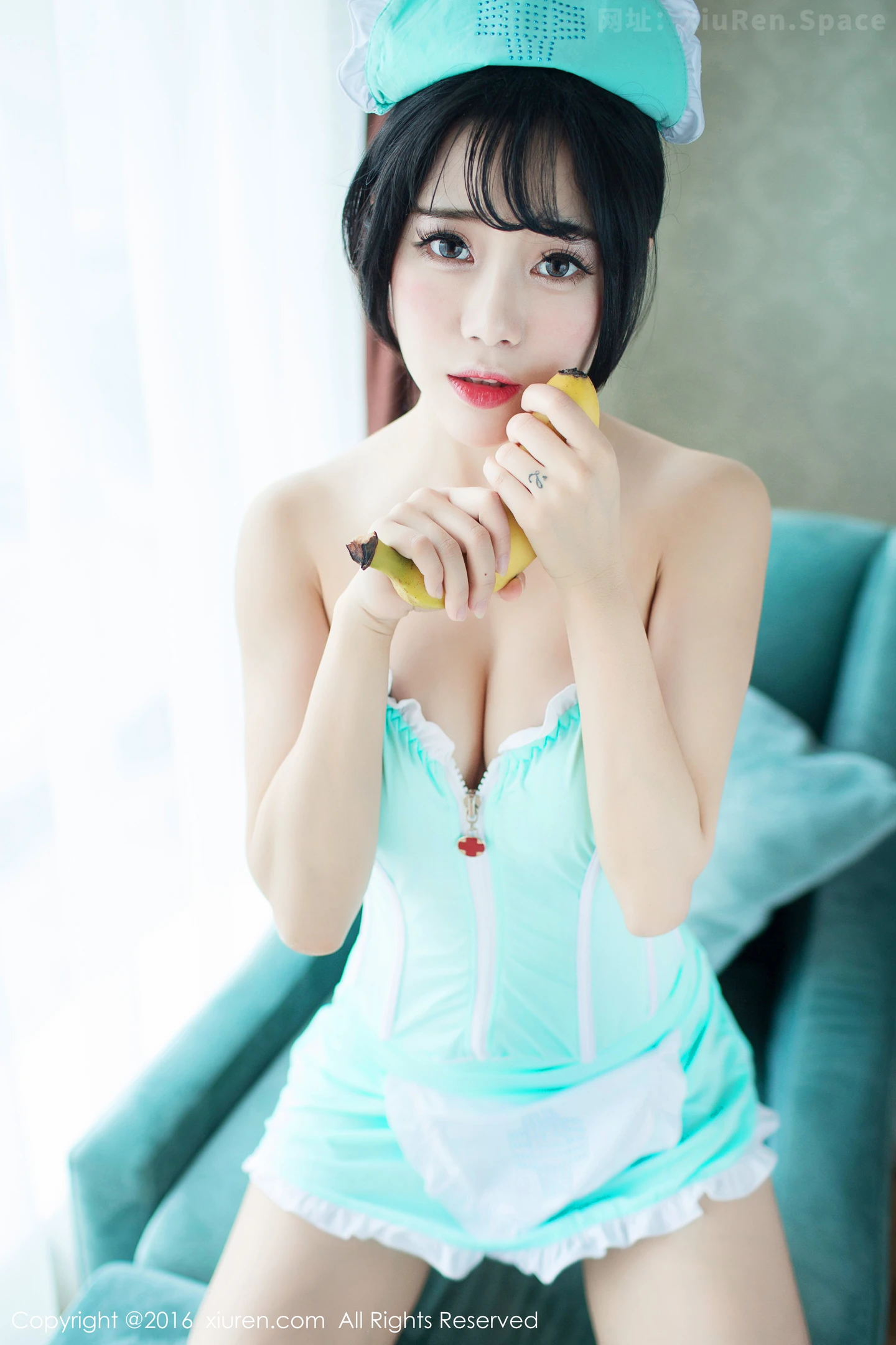 图片[5]-[XiuRen秀人网]VOL.550 嫩模兜豆靓Youlina香蕉小护士撩人姿势完美诱惑写真63P-秀人网官方网站